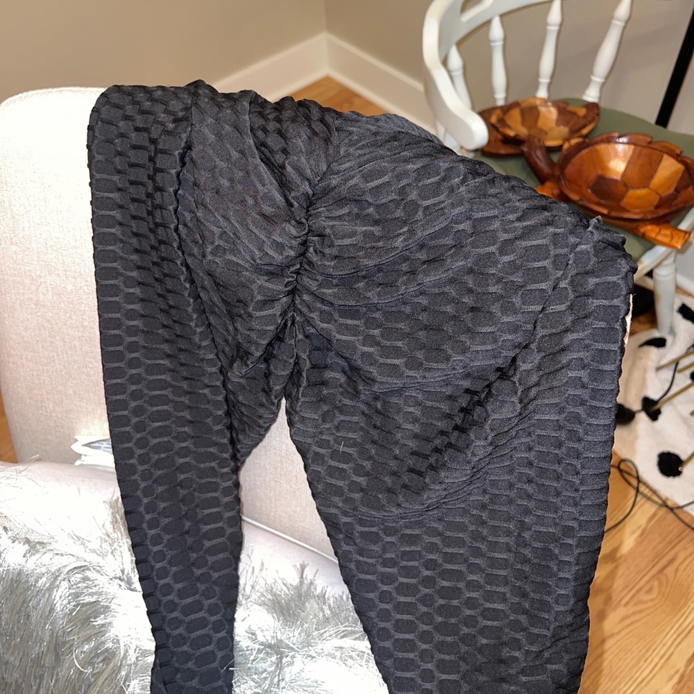 Spandex butt scrunch leggings